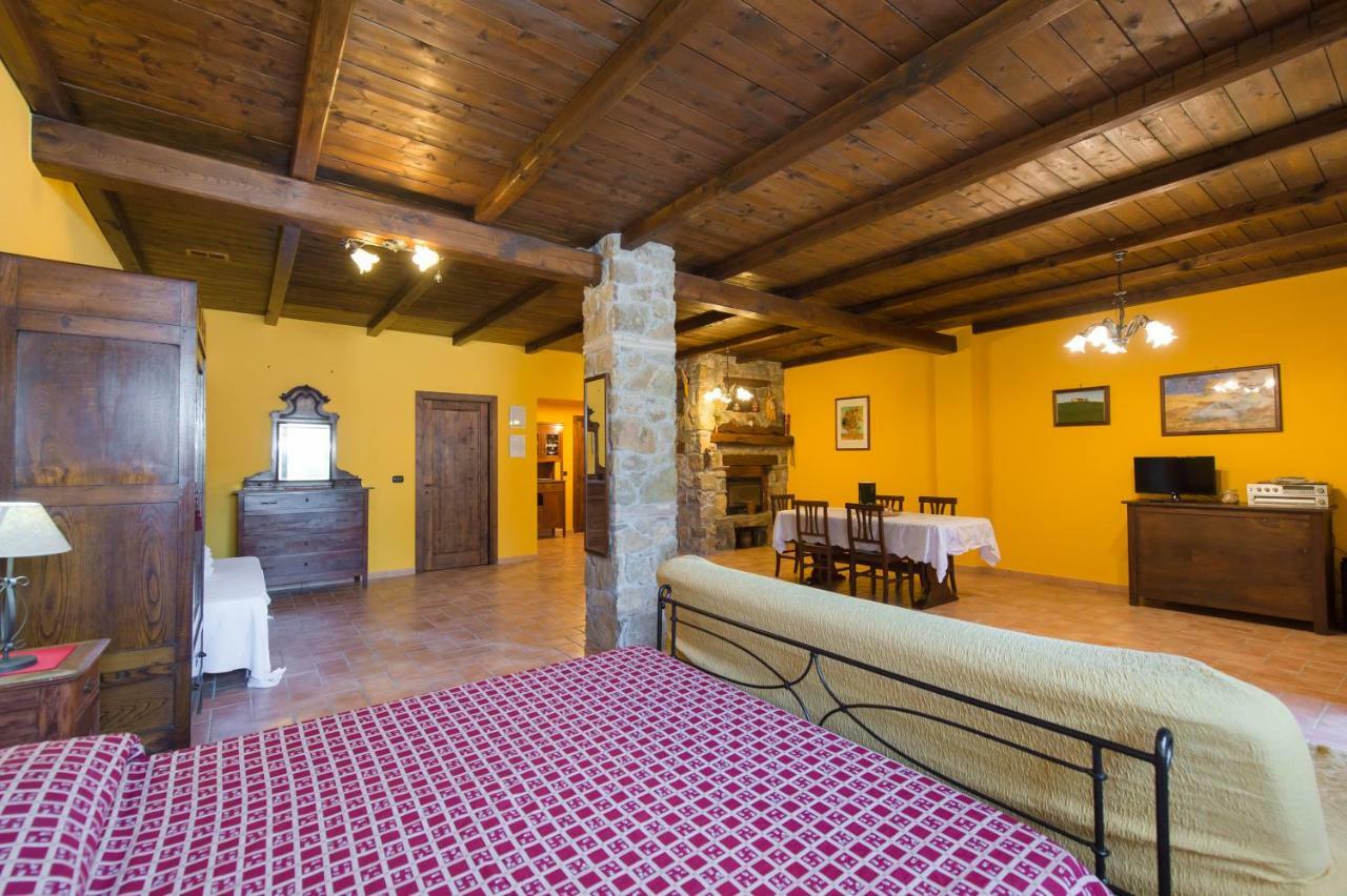 فيلا Fattoria Capobianco مونتيفياسكون المظهر الخارجي الصورة